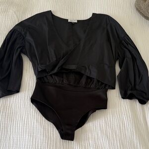 Delfi Collective Black Top with Elegant Cut